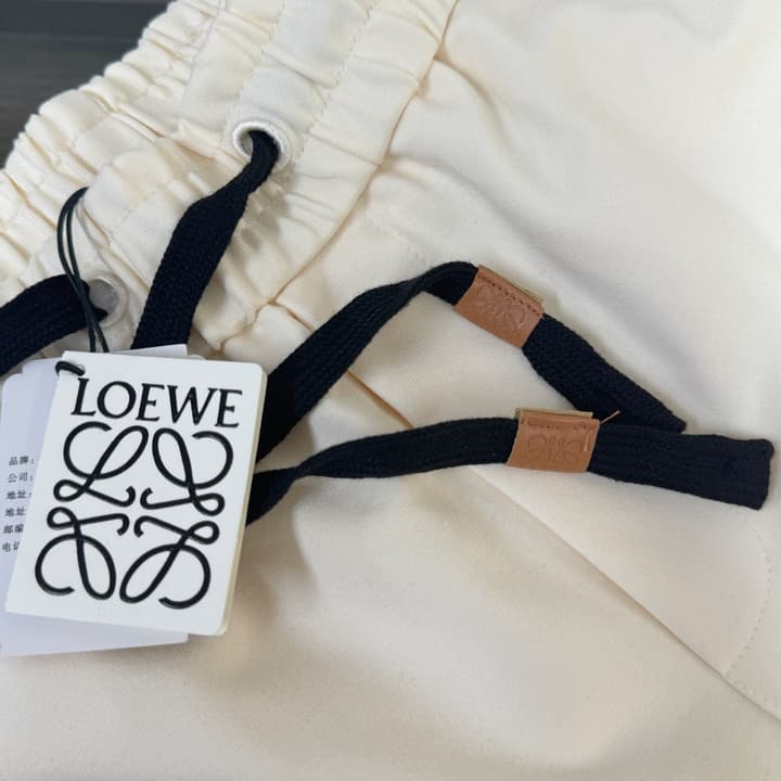 Loewe Casual Shorts – 2026 Spring/Summer Collection in Apricot