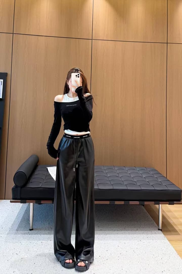 Miu Miu Letter Elastic Waist Straight Leather Pants in Black