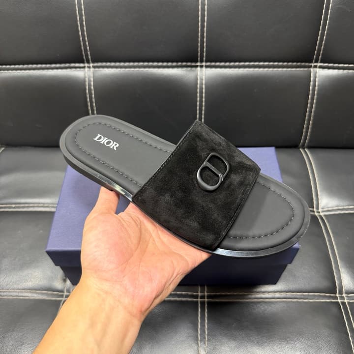 Dior Men's Pebbled Leather and Suede Slides – Spring/Summer Collection 2025 in Black Pebbled Leather Cross Strap