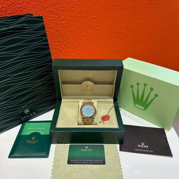Rolex Day-Date Oyster Perpetual Gold Turquoise Mechanical Watch in Champagne