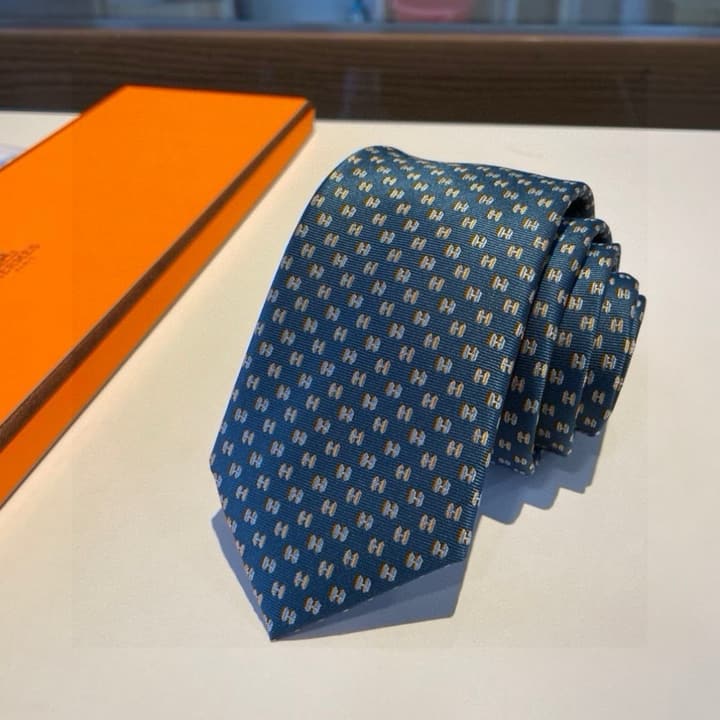 Hermès H-Letter Men's Silk Tie Series in Burgundy Microdot