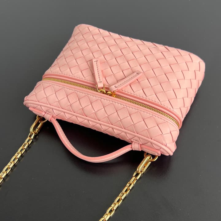 Bottega Veneta Soft Vanity Chain Vanity Case in Black