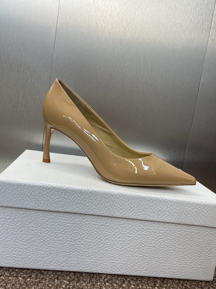 Dior CD Logo Pointed Toe Pumps – 2025 Spring/Summer Haute Couture Collection in Shiny Black Flat