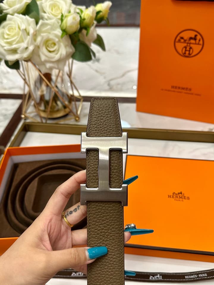 Hermès Textured Leather Belt in Brown Textured Leather With Silver Buckle
