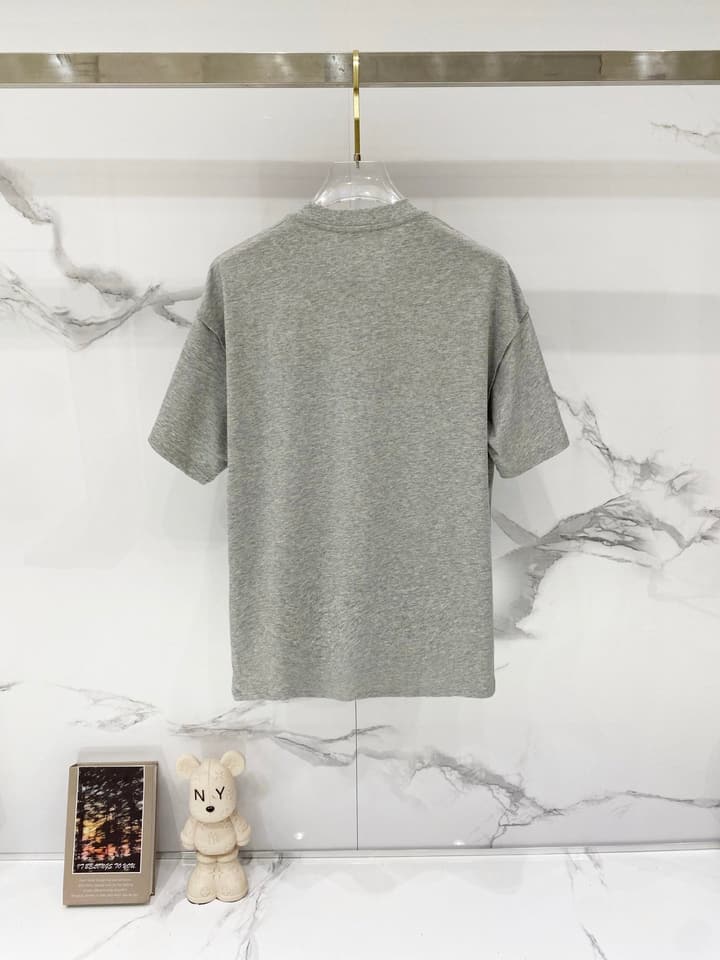 Louis Vuitton Snow Mountain Ice Cube Logo T-Shirt in Black