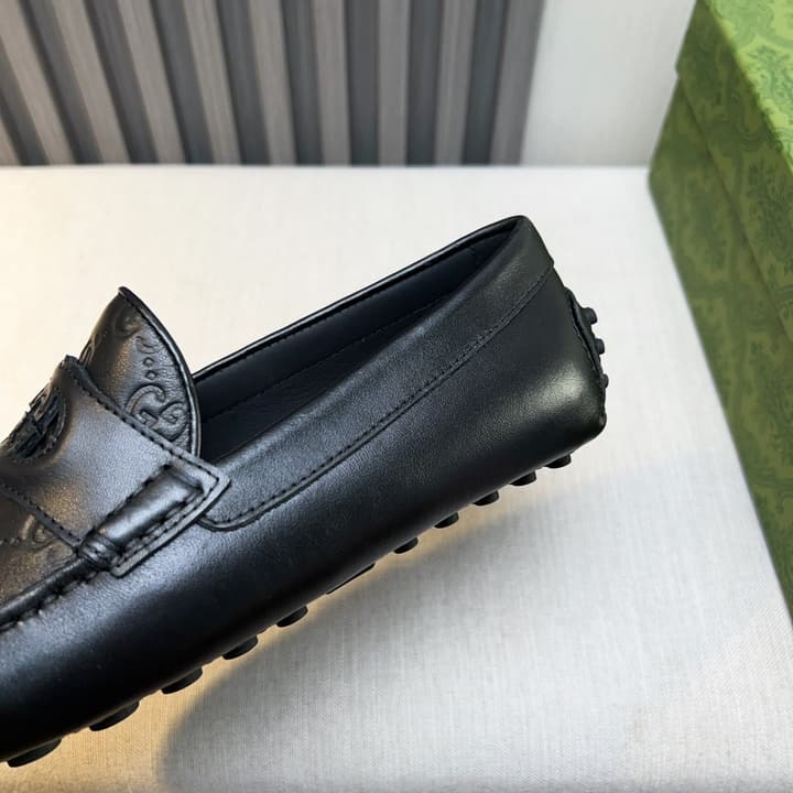 Gucci Premium Leather Loafers in Black Embossed Leather