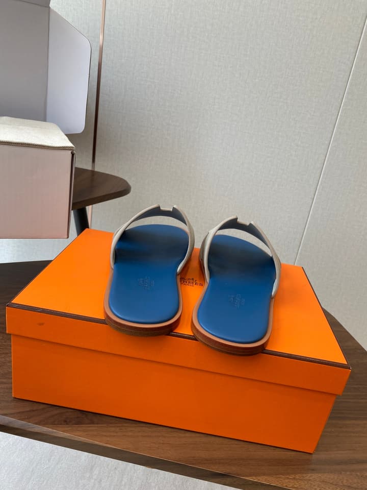 Hermès Izmir Series Men's H-Slide Sandals in Classic Black