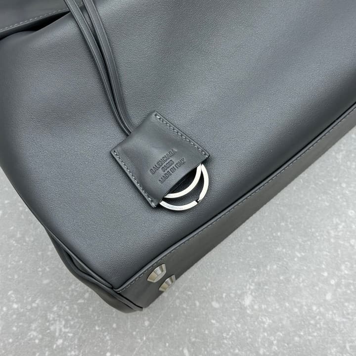 Balenciaga Rodeo Medium Handbag – 24SS Collection in Silver Grey