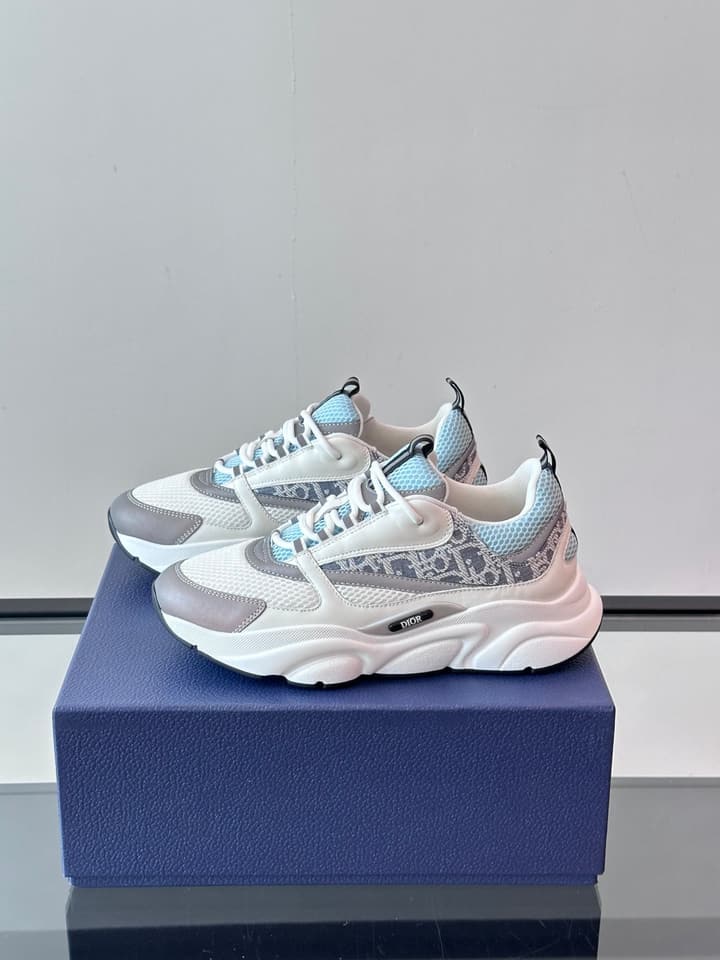 Dior B22 Retro Jogging Sneakers in Black And White Oblique