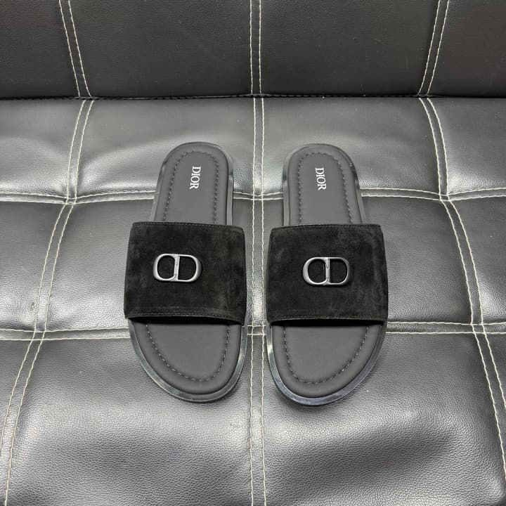 Dior Men's Pebbled Leather and Suede Slides – Spring/Summer Collection 2025 in Black Pebbled Leather Cross Strap