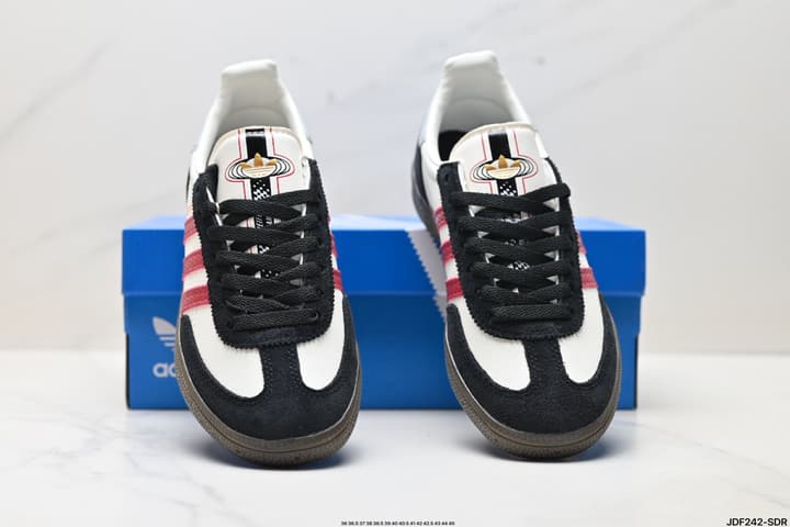 Adidas Handball Spezial Classic Retro Sneakers in Black Suede Red Stripe