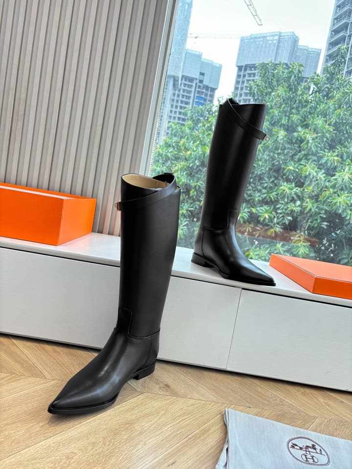 Hermès Classic Knee-High Boots – 2025 Autumn/Winter Collection in Two-tone Tan And Cream
