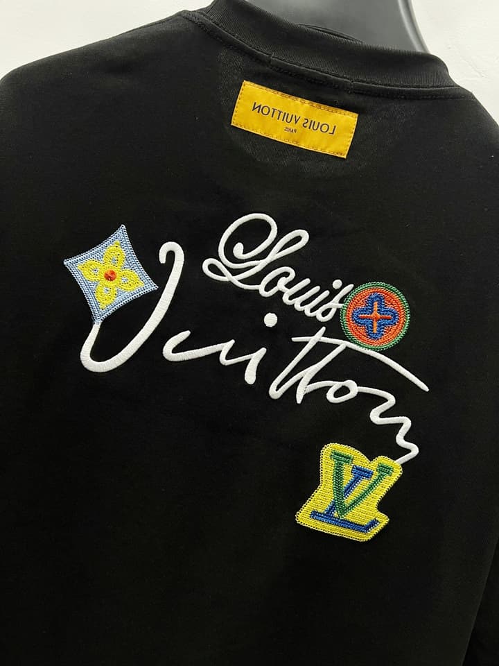 Louis Vuitton Embroidered Floral Logo T-Shirt – 25SS Collection in Classic Black