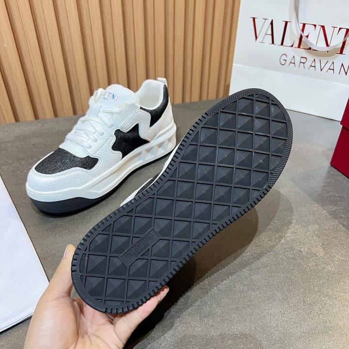 Valentino OneStud Casual Sneakers – 2024 New Color