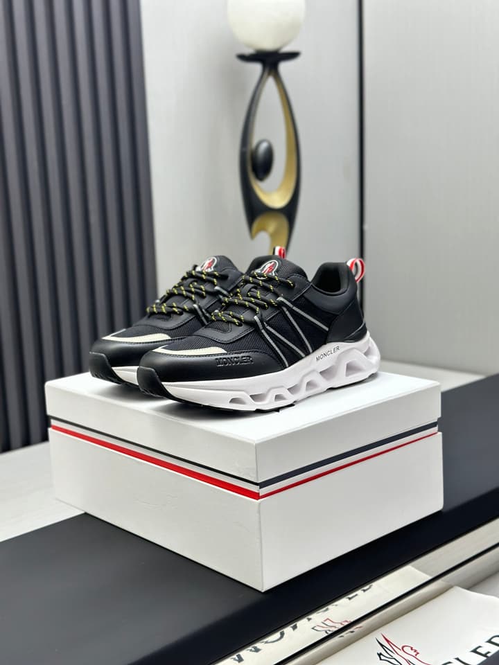 Moncler Trailgrip GTX Performance Running Shoes in Black