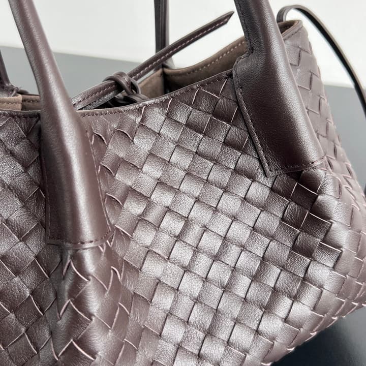 Bottega Veneta Pinacoteca Small Tote Handbag – 2025SS in Burgundy With Light Blue Lining A