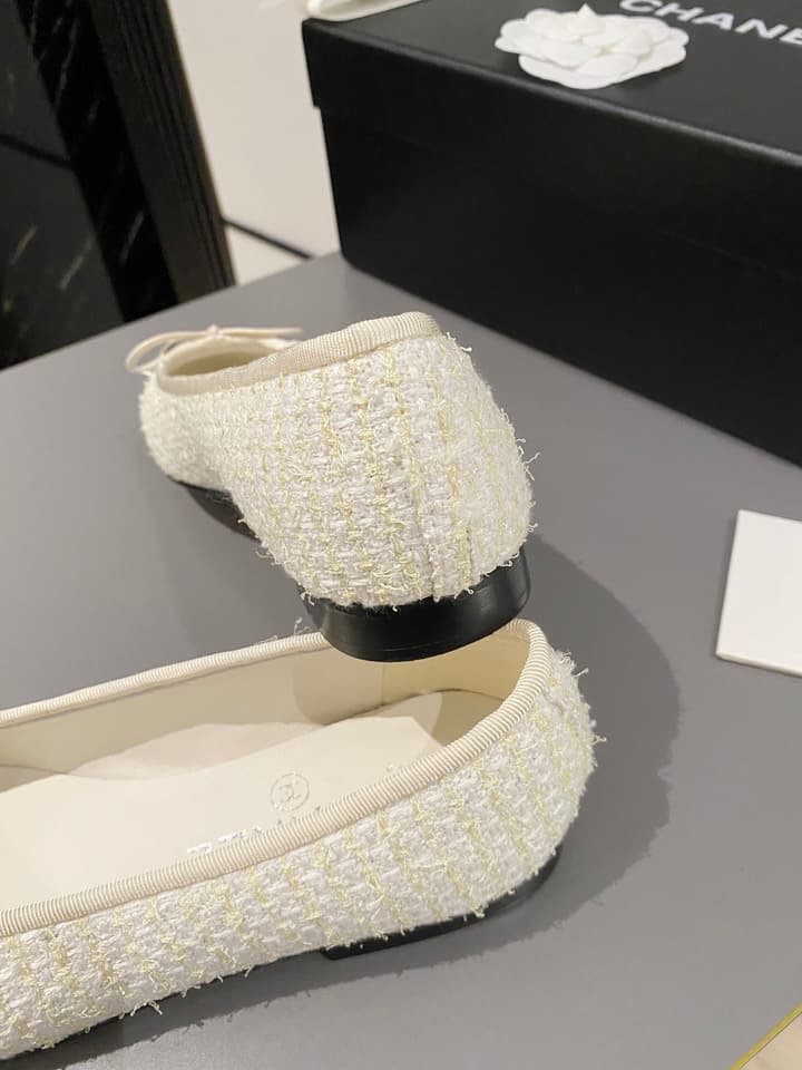 Chanel Classic Ballet Flats in Fuchsia Embossed