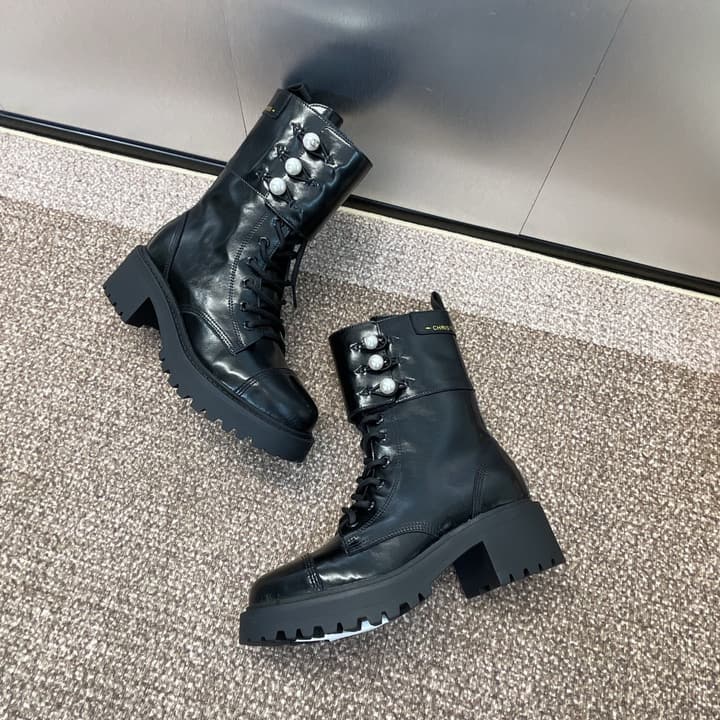Dior D-Strike Pearl Platform Combat Boots – 2024 Autumn/Winter Collection