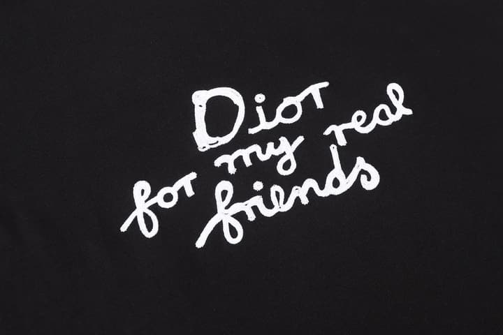 Dior Cursive Embroidered Letter Print T-Shirt – 26SS in Black