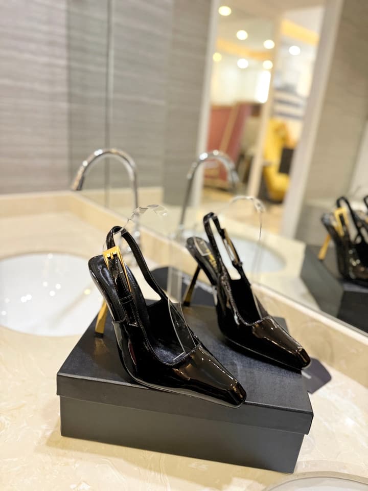 Saint Laurent Square Toe Patent Leather Pumps in Caramel Gloss