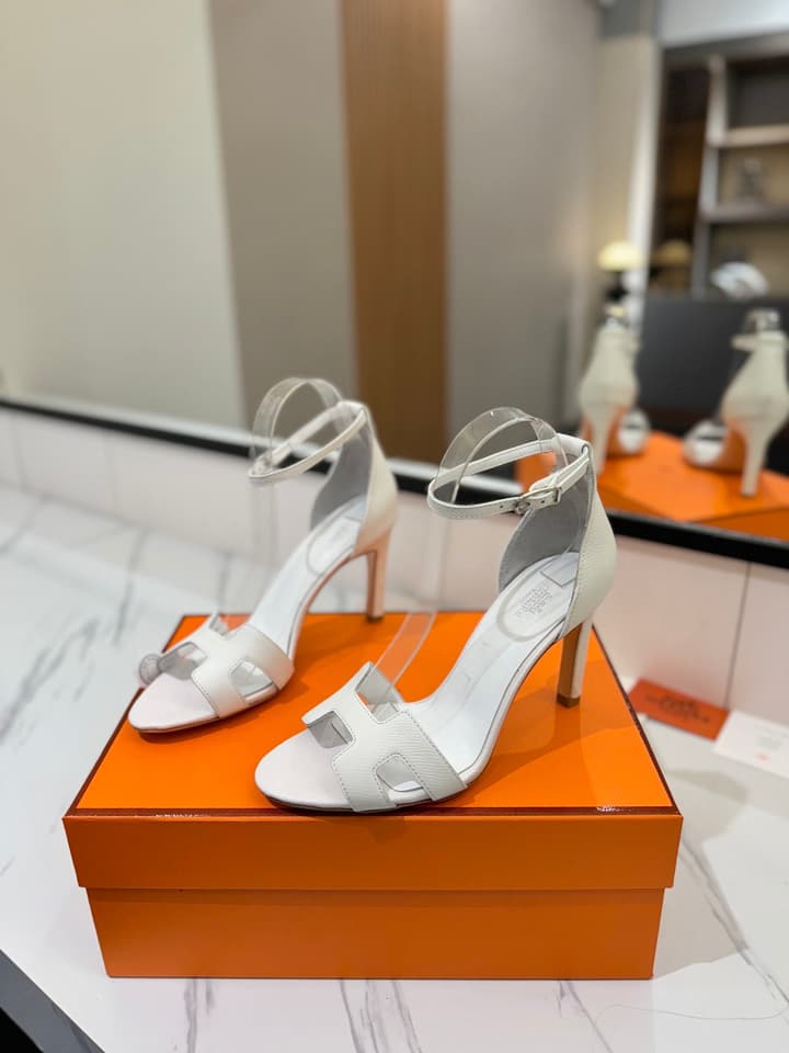 Hermès Classic H Palm Grain Heeled Sandals – 9cm in Black