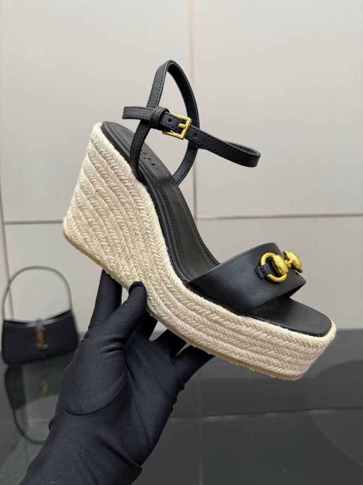 Gucci Horsebit Platform Sandals – 2025 Summer Collection in Black