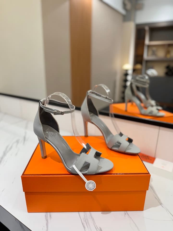 Hermès Classic H Palm Grain Heeled Sandals – 9cm in Black