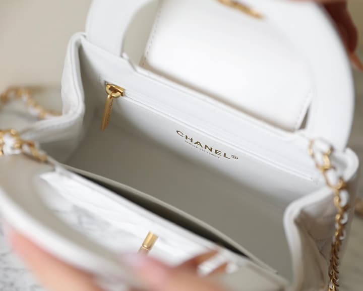 Chanel Kelly Chain Handbag