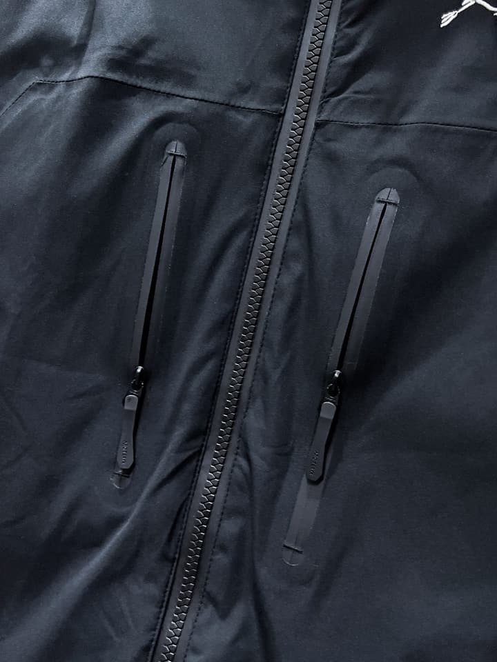 Arc'teryx Classic Hard Shell Down Ski Jacket in Dark Gray Shell