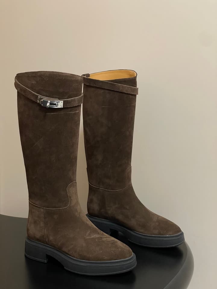 Hermès Jumping Kelly Buckle Knee-High Boots in Black Leather