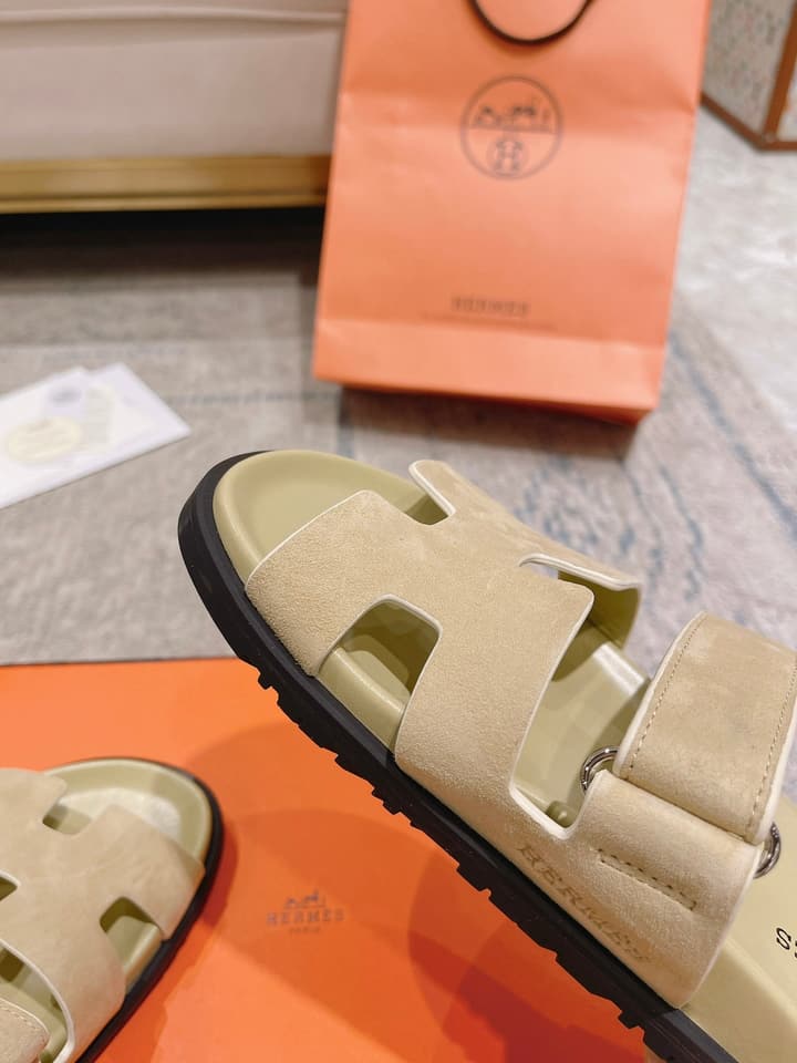 Hermès Chypre Calfskin Slides – 2023SS in Denim Blue