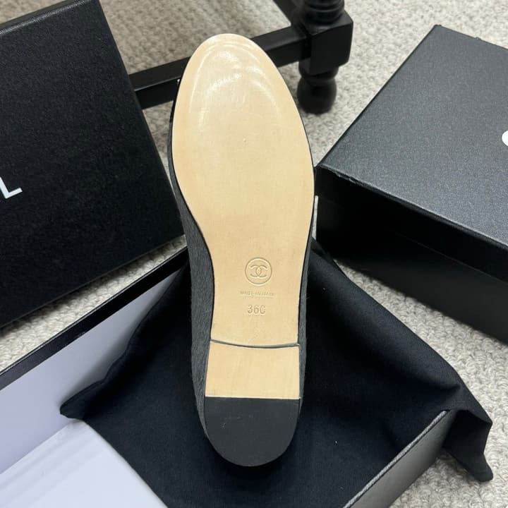 Chanel Classic Round-Toe Ballet Flats – Spring/Summer Collection – 25SS in Burgundy