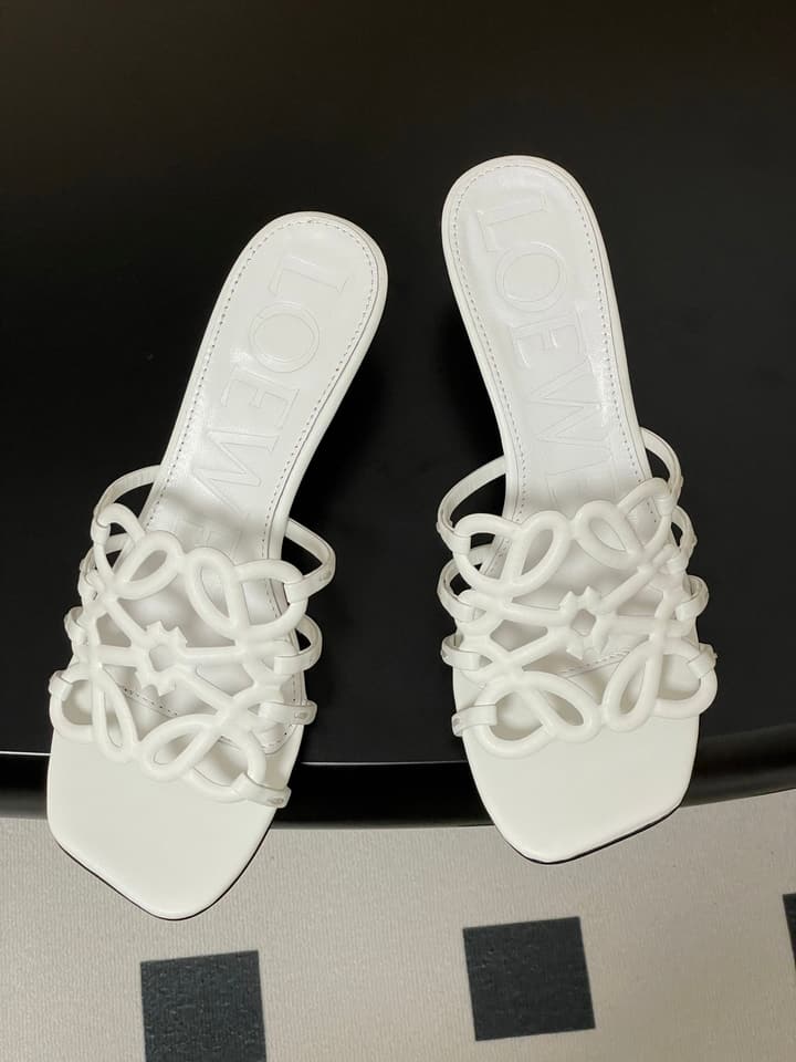 Loewe Hollow-Out Woven Kitten Heel Mules – 25SS Collection in Black