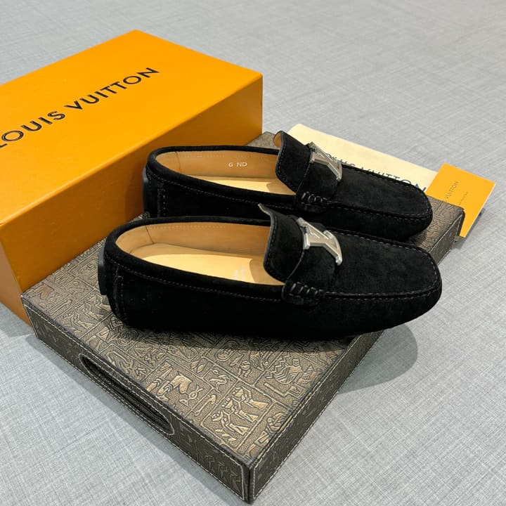 Louis Vuitton Men's Suede Driving Shoes in Black Suede