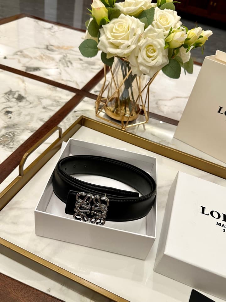 Loewe Classic Leather Belt – 4.0cm in Black With Gold Flat Buckle
