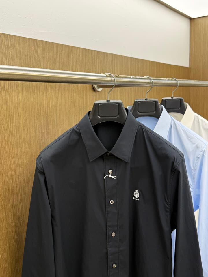 Prada Lightweight Cotton Long-Sleeve Shirt – Spring/Summer Collection