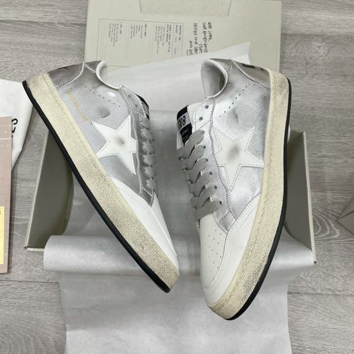 Golden Goose Ball Star Sneakers – 2023 Spring Collection in Silver Metallic With White Toe