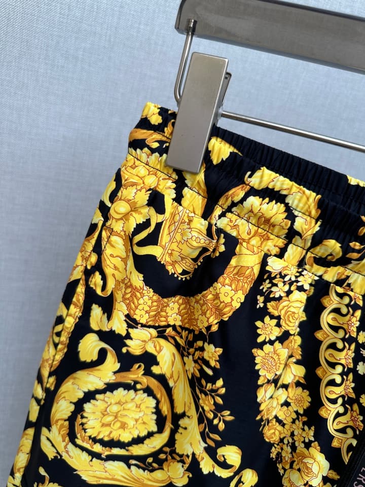 Versace Men's Casual Beach Shorts – 2025SS Collection in Black Gold Baroque Print