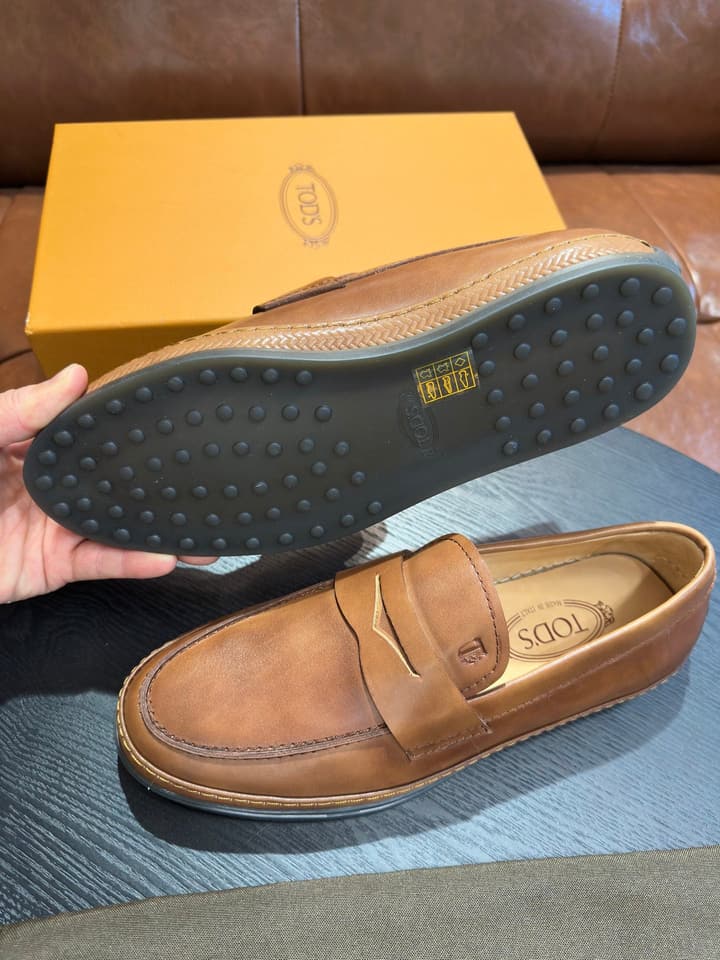 Tod's Gommino Calfskin Loafers in Charcoal Suede