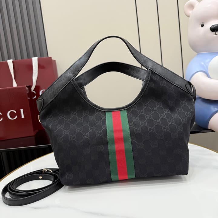 Gucci Giglio GG Canvas Handbag – 2026 Spring/Summer Collection in Black GG Canvas