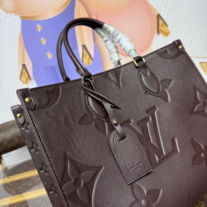 Louis Vuitton Onthego Medium Tote Bag – 2021 Spring in Dark Chocolate Brown