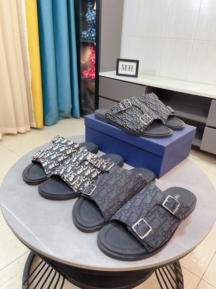 Dior Aqua Suede Sandals – Spring/Summer Collection in Beige Oblique