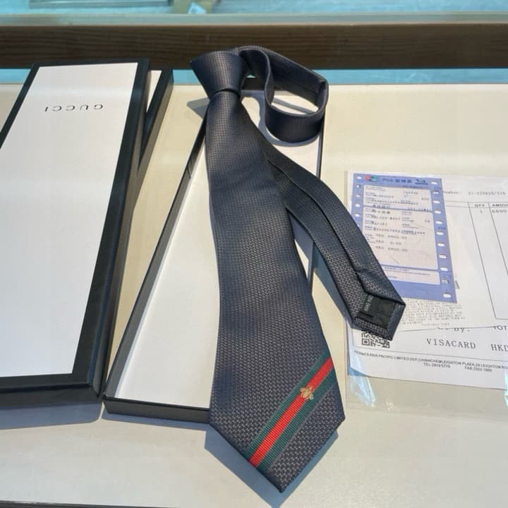 Gucci Bee Web Stripe Tie in Burgundy