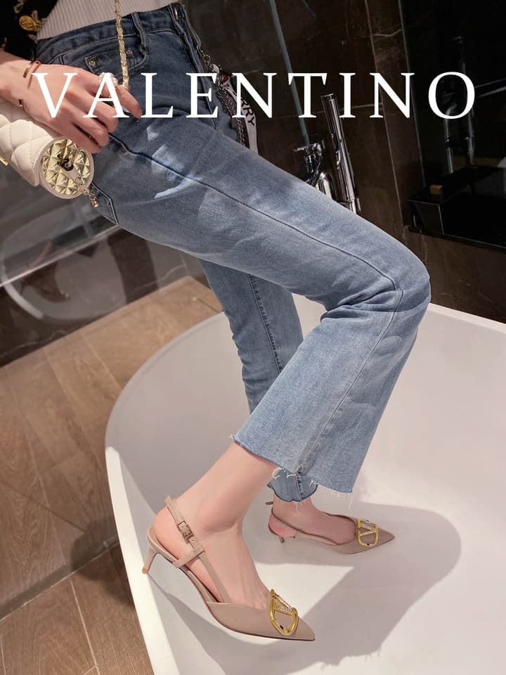 Valentino VLogo Signature Rhinestone Low-Heel Pumps – 2022 Collection in Nude Beige