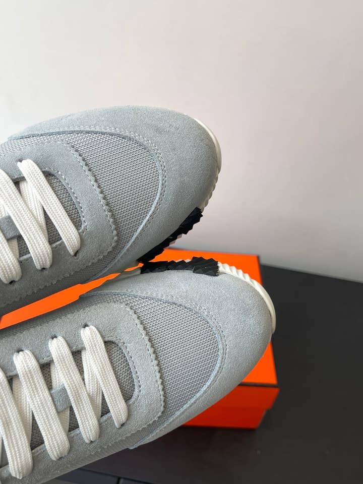 Hermès Classic Couple's Casual Sneakers in Black