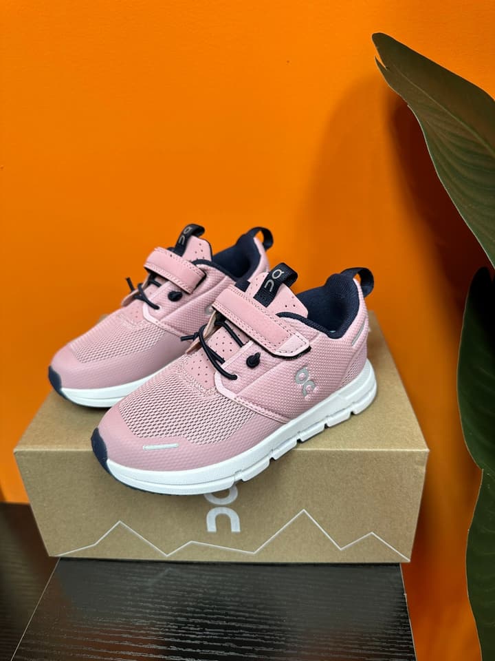 On Kids Running Sneakers – Kids Collection in Black
