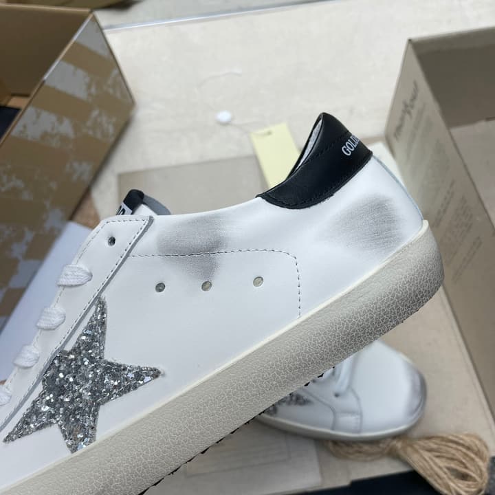 Golden Goose Superstar Graffiti Sneakers – SS22 in Black Star Rose Gold Toe