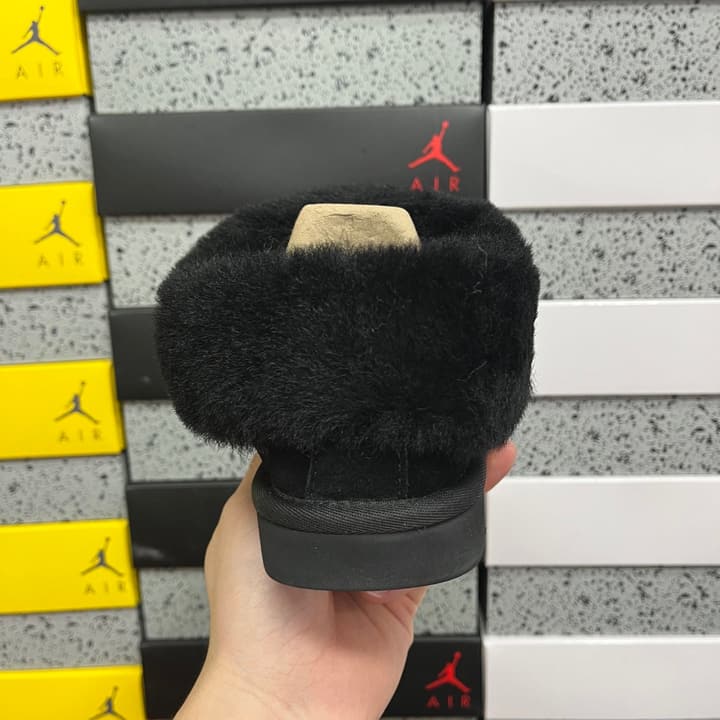 UGG Thick-Soled Low-Cut Fur Snow Boots in Olive Suede Patterned Trim
