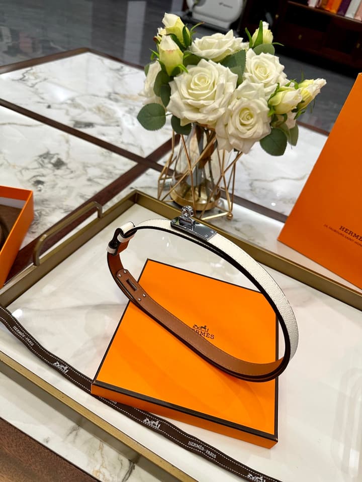 Hermès Slim Leather Belt – 2.0cm in Black With Silver Buckle