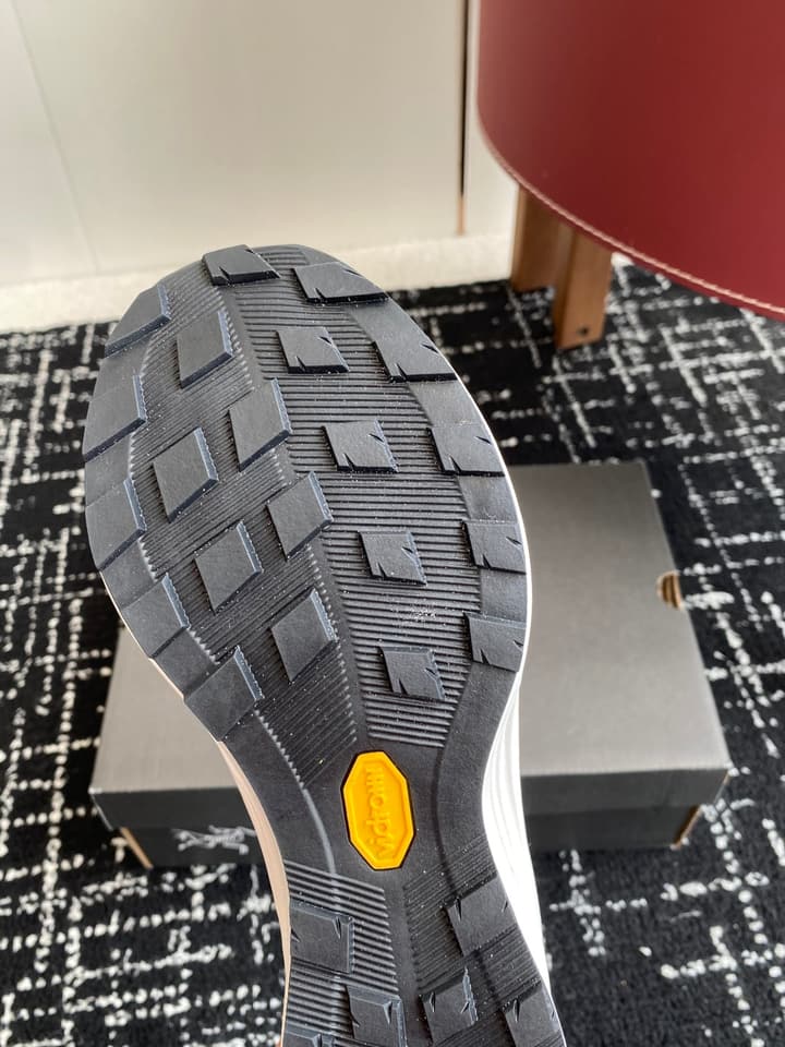 Arc'teryx Konseal Lt Hiking Shoes in All White